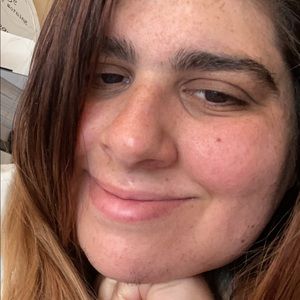 Meet your Posher, Monique